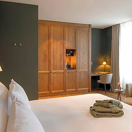 Des Brasseurs Hotel 2*