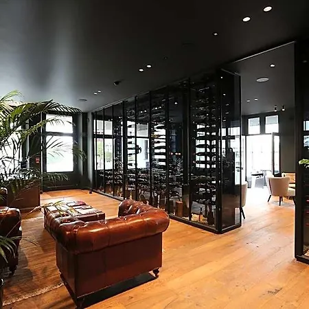 Des Brasseurs Hotel
